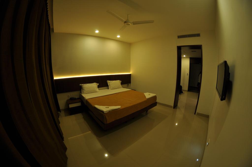 Vijey Hotels Tiruchirappalli Ruang foto