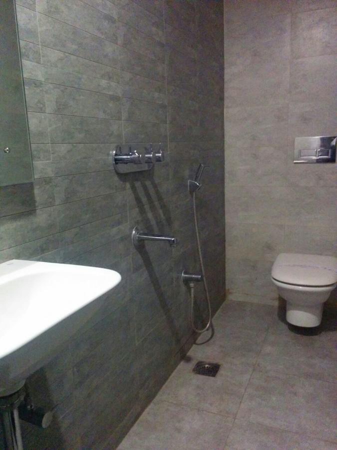 Vijey Hotels Tiruchirappalli Bagian luar foto